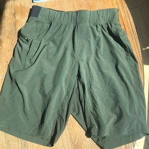 Lulu lemon THE shorts